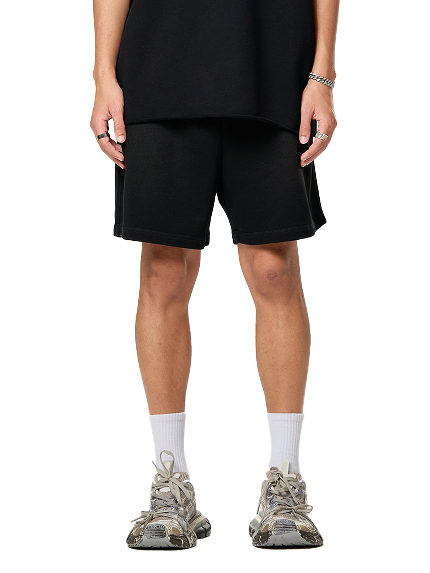 UNDER8ED. Loose Fit Shorts