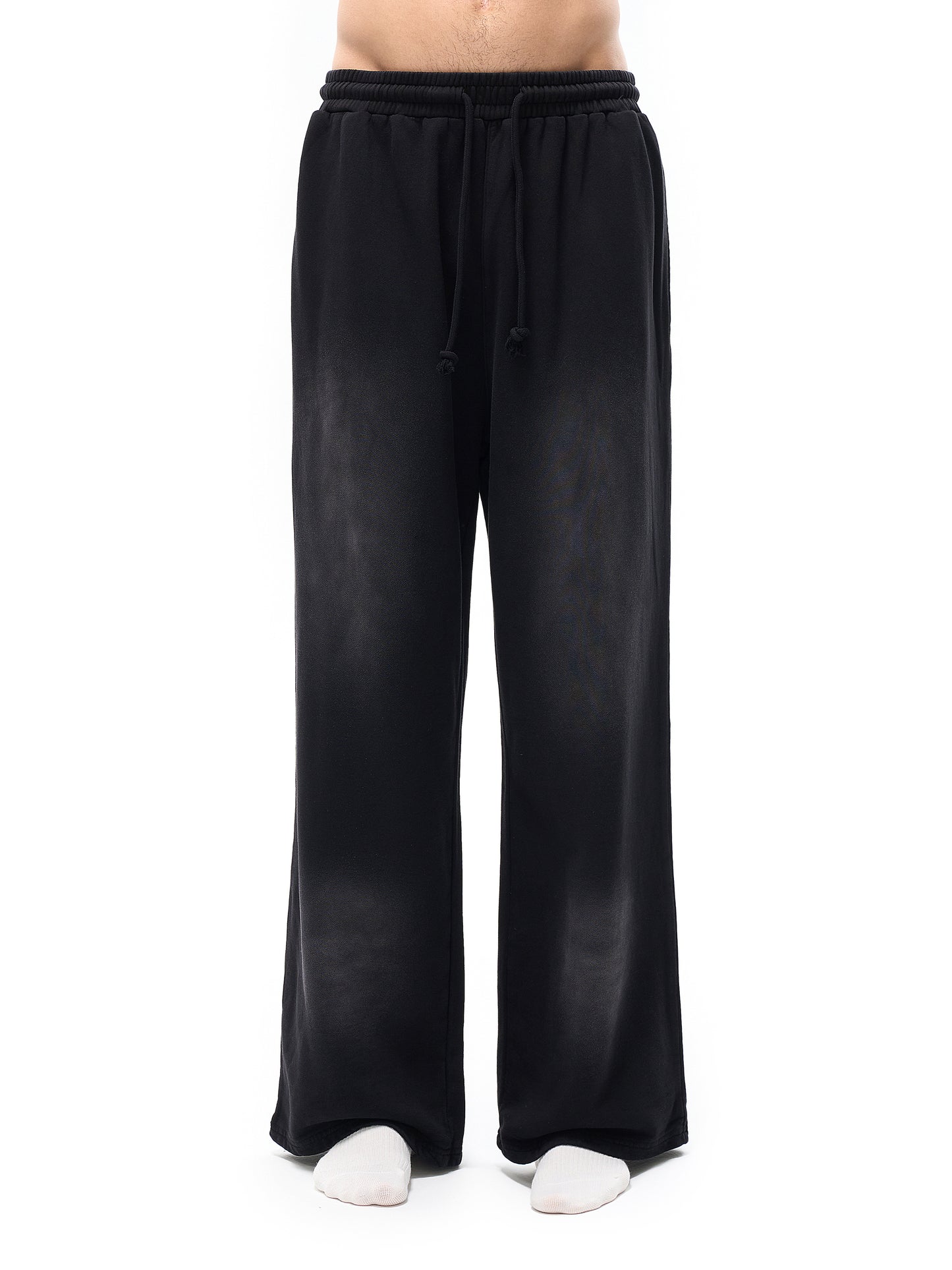 UNDER8ED. Baggy Sweatpants